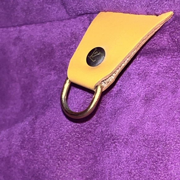 LOUIS VUITTON Leather LV Petit Noe Yellow Epi Shoulder Bucket Bag - Picture 14 of 17